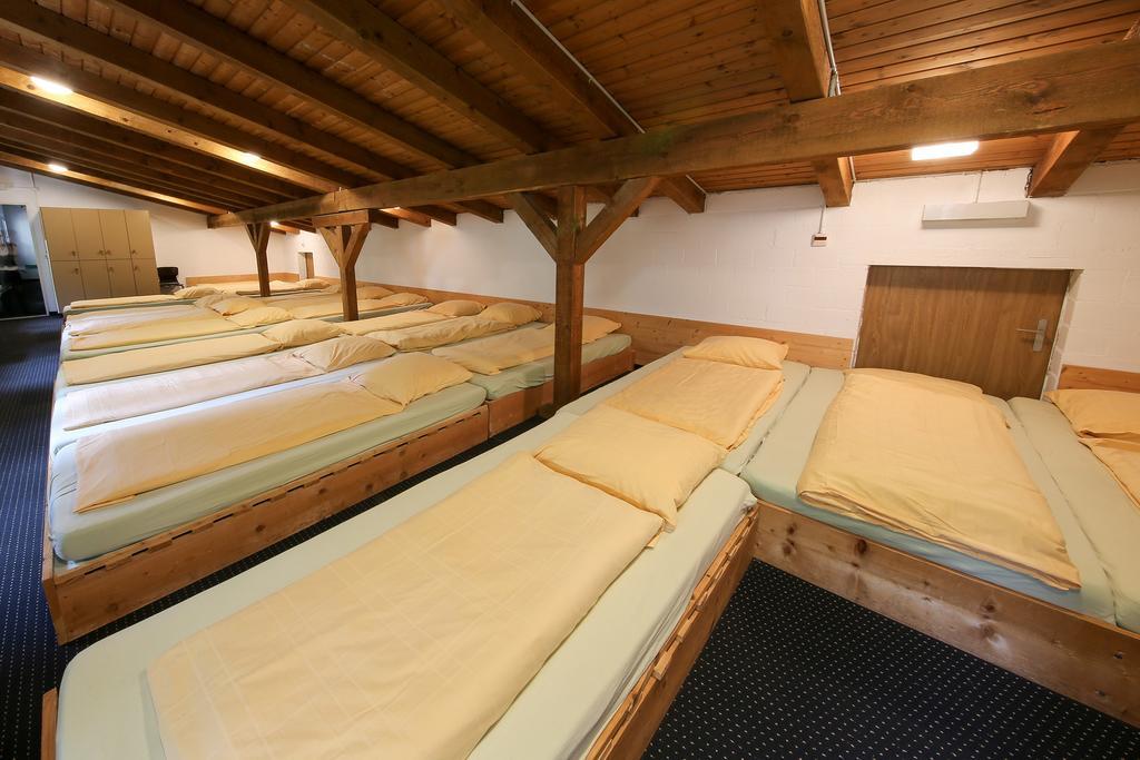 Hotel Grüsch Buitenkant foto