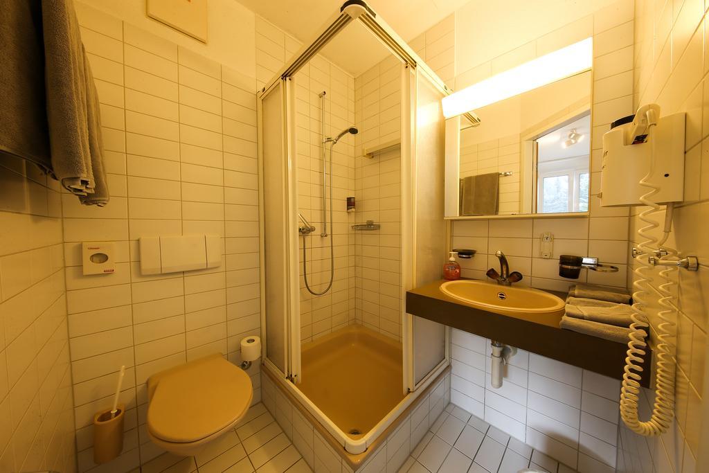 Hotel Grüsch Buitenkant foto