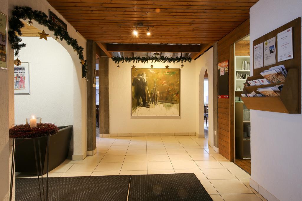 Hotel Grüsch Buitenkant foto